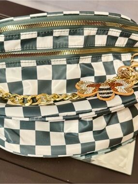 Olive and White Checkered Crossbody Bag with Gold Chain and Bee bag charm BNWOT